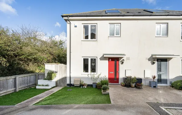65 Cavendish Crescent, Newquay TR7 3DS