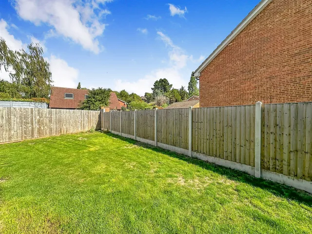 64 Old Bath Road, Reading RG31 4QL