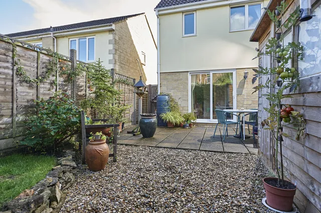 27 Orchard Close, Frome BA11 4EA
