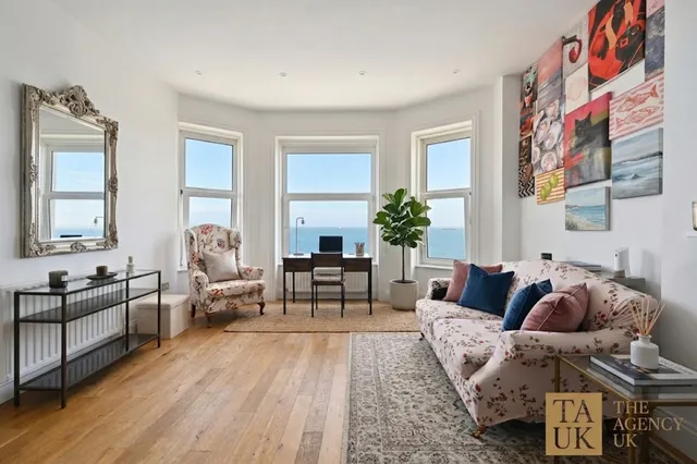Flat 5, 27 Eversfield Place Flat 5, East Sussex TN37 6BY