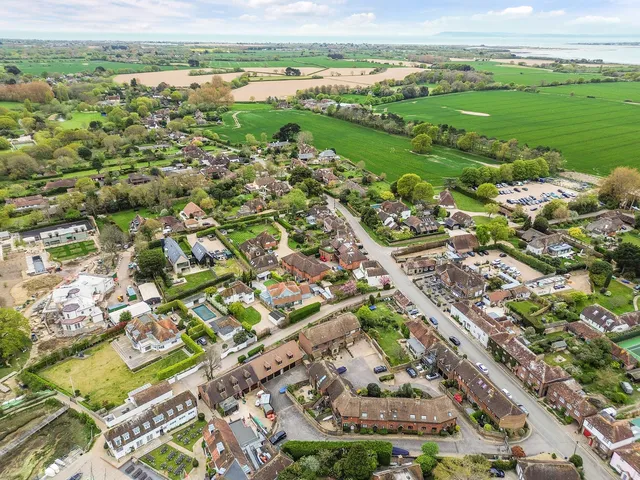 9 Chandlers Reach, Chichester PO20 7BD