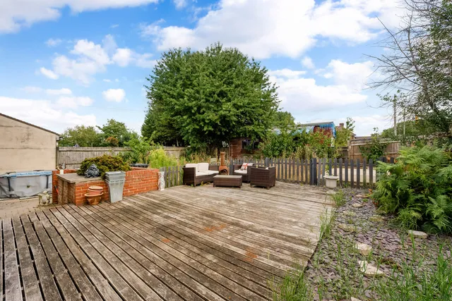 11 ROBIN Square, Hampshire SO50 9JZ
