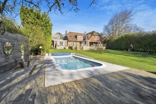 Stivichal The Close, Bourne End SL8 5PE