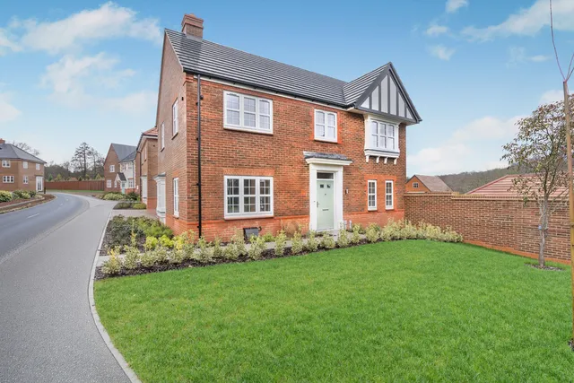 Plot 39 Woodside View, Bishops Green RG20 4HT