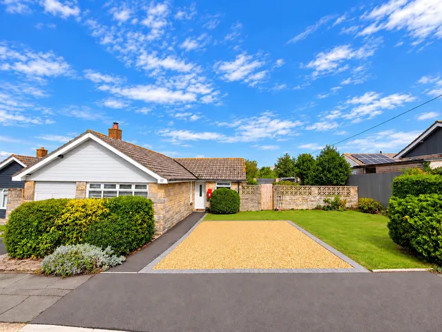 17 Princes Way, Shanklin PO37 7DU