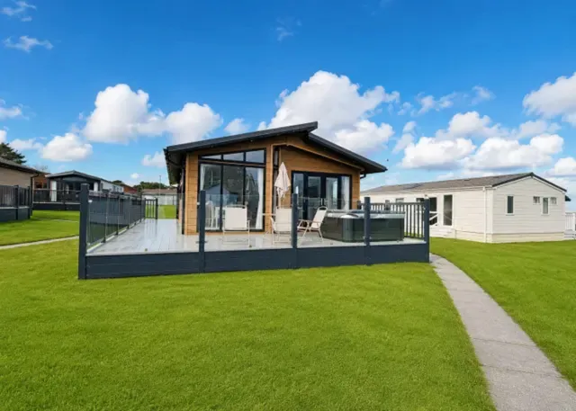 Trevone Atlantic Bay Holiday Park, Padstow PL28 8PY