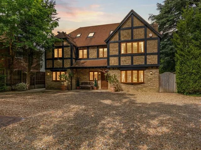 Tudor Lodge, 213a Finchampstead Road, Wokingham RG40 3HS