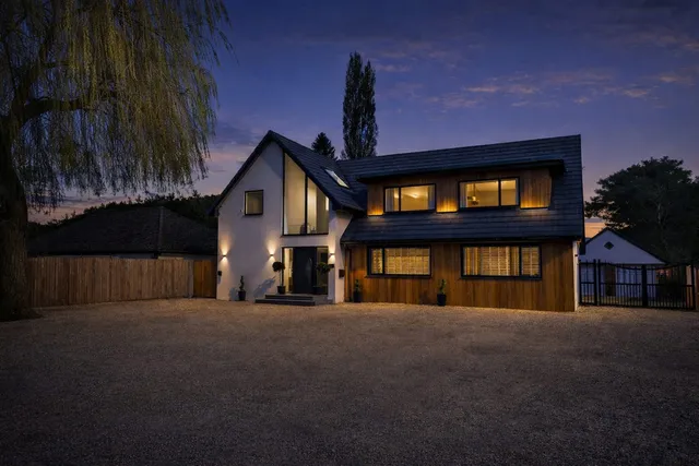 7 Beech Lane, Ringwood BH24 2QD