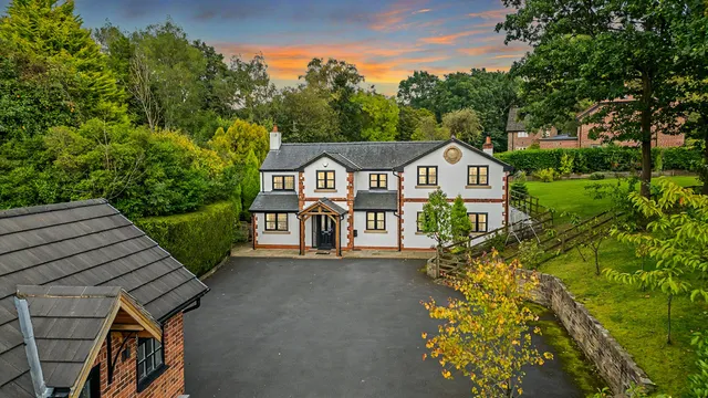 Oak House Windlehurst Road, High Lane SK6 8AG
