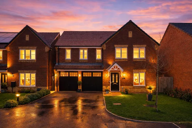 222 Holland Drive, Shrewsbury SY2 5US