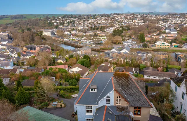 Flat 1, 1 Dart Villas, Totnes TQ9 5ET