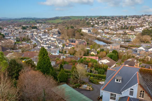 Flat 1, 1 Dart Villas, Totnes TQ9 5ET