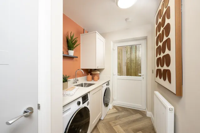 Plot 39 Woodside View, Bishops Green RG20 4HT