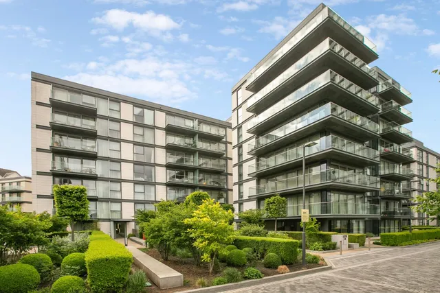River Views . Chartwell House - Waterfront Drive, Chelsea Waterfront, London SW10